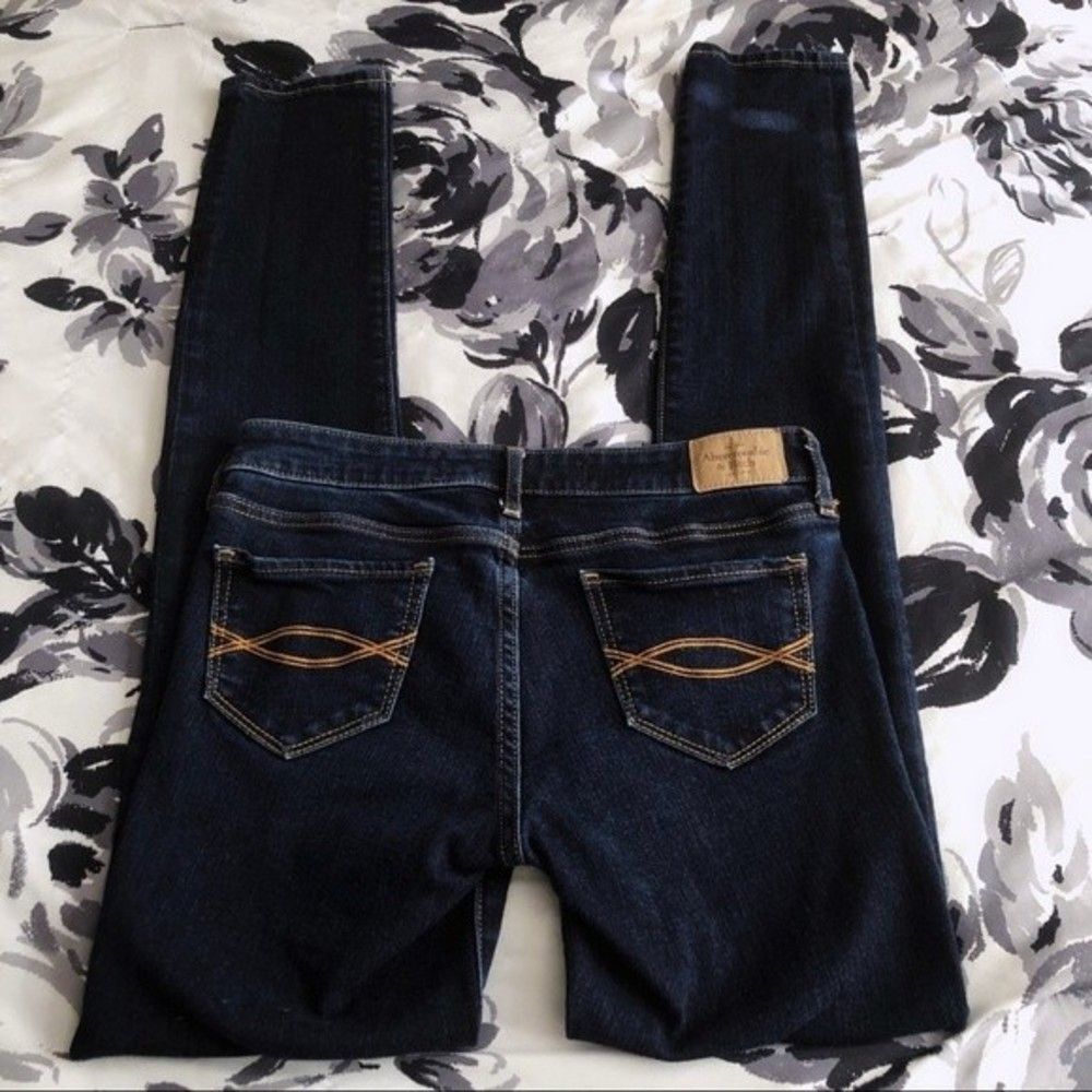 Abercrombie and Fitch Skinny Jeans - Picture 3 of 4